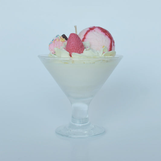 8oz Strawberry Sundae